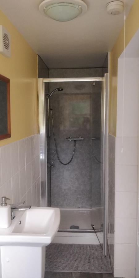 Private Annex To Victorian Villa, With Kitchen And Free Parking Todmorden Ngoại thất bức ảnh